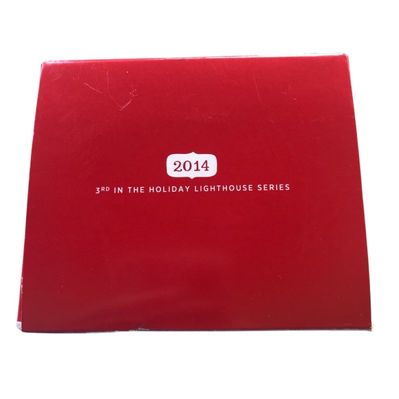 2014 Hallmark Keepsake Christmas Lighthouse Ornament #3 in Series Tracy Larsen - Picture 8 of 15